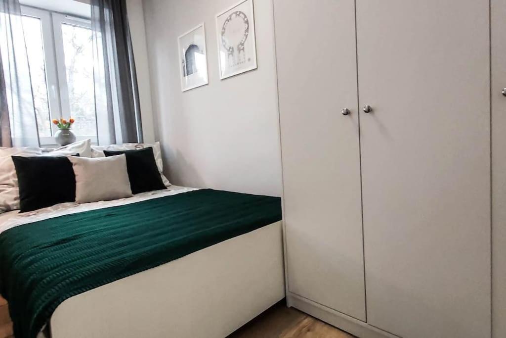 ורשה Bezagenta Mozart4 2 Room Easy Transit To City Wifi מראה חיצוני תמונה